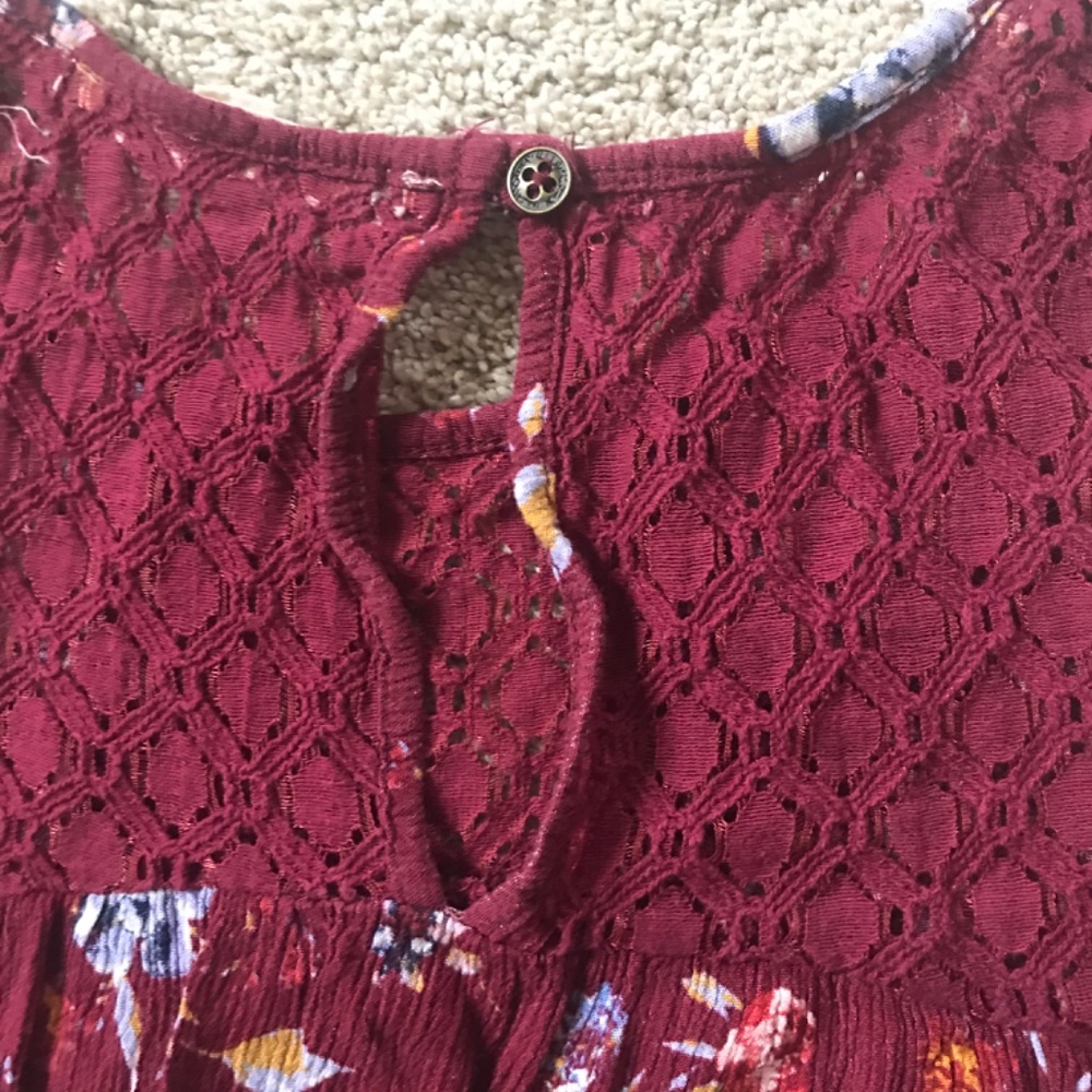 🍒Beautiful Floral Lace Top - Picture 7 of 9